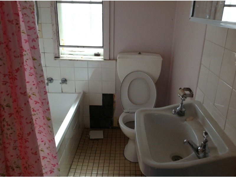 26 DUNDEE ST, Sadleir NSW 2168