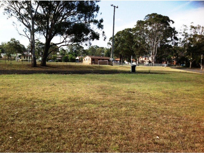 26 DUNDEE ST, Sadleir NSW 2168