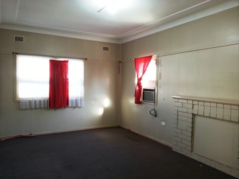 37 HINKLER AVE, Warwick Farm NSW 2170