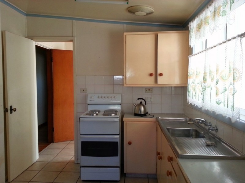 17 Bare Ave, Lurnea NSW 2170