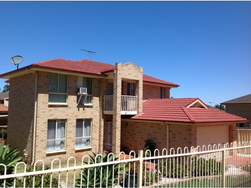 1B Clydesdale Dr, Blairmount NSW 2559