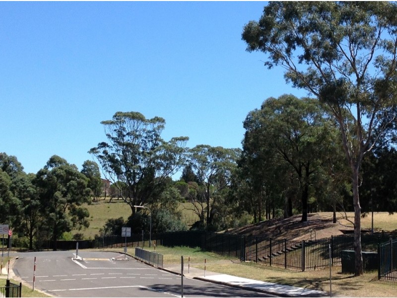 1B Clydesdale Dr, Blairmount NSW 2559