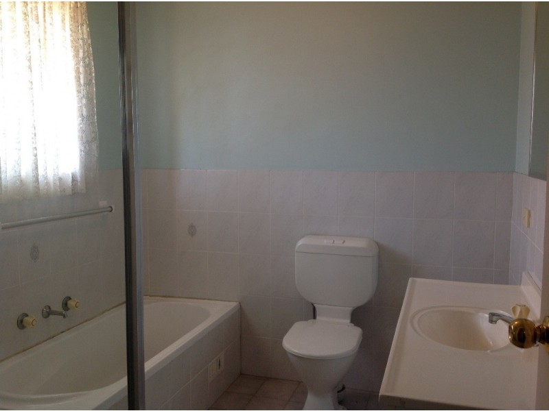 2/17-19 Kurrajong Rd, Casula NSW 2170