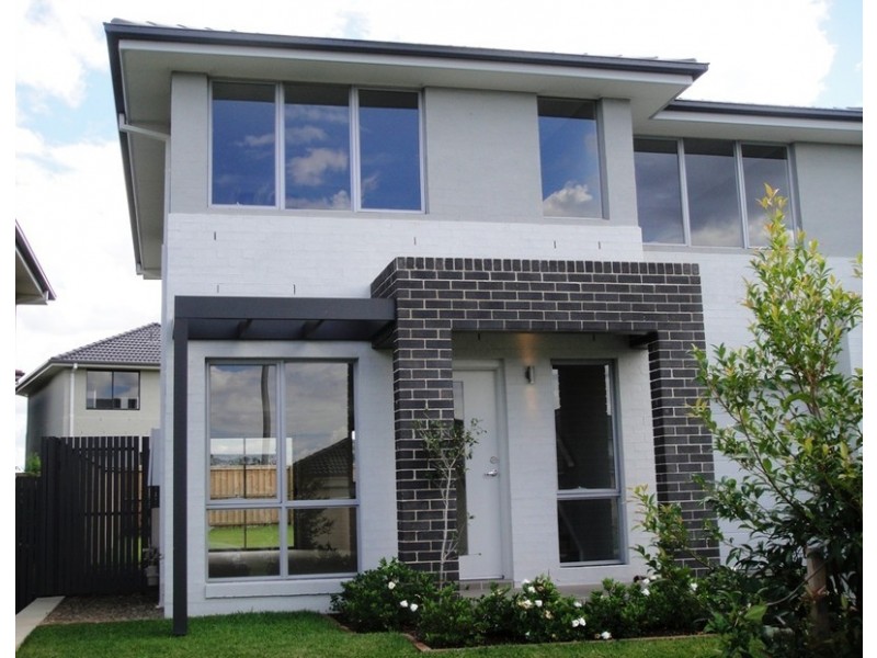 5 MARINER ST, Glenfield NSW 2167