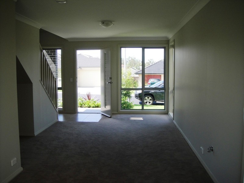 5 MARINER ST, Glenfield NSW 2167