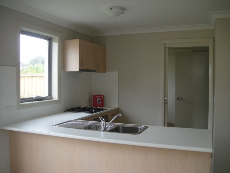 5 MARINER ST, Glenfield NSW 2167