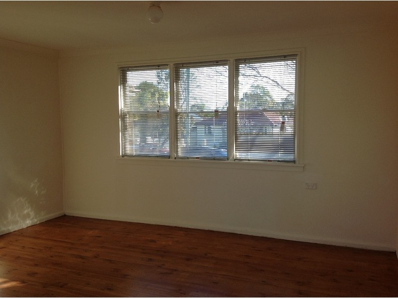 11 STRICKLAND CRES, Ashcroft NSW 2168