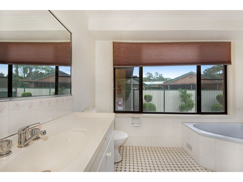 109 Norman Ave, Hammondville NSW 2170