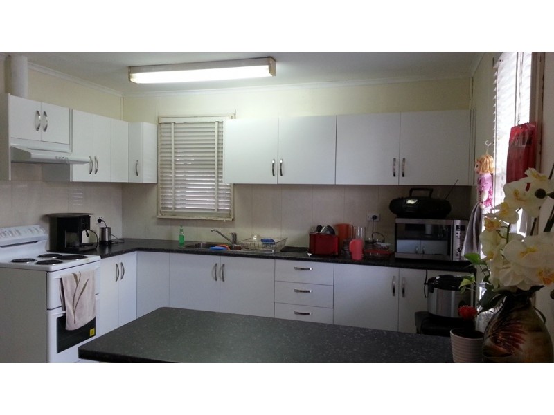 10 Armstrong St, Ashcroft NSW 2168