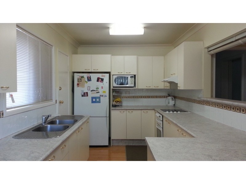 32 WILLIAMSON CRES, Warwick Farm NSW 2170