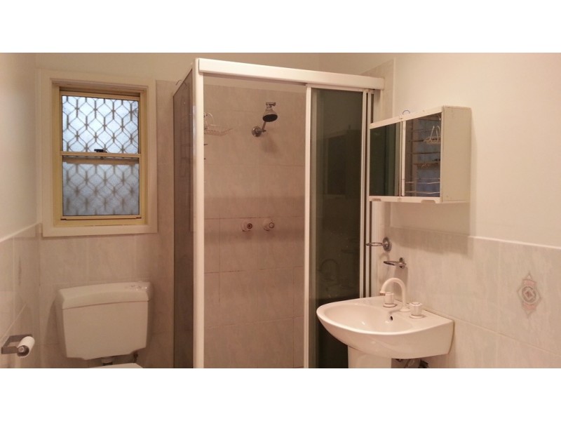 32 WILLIAMSON CRES, Warwick Farm NSW 2170