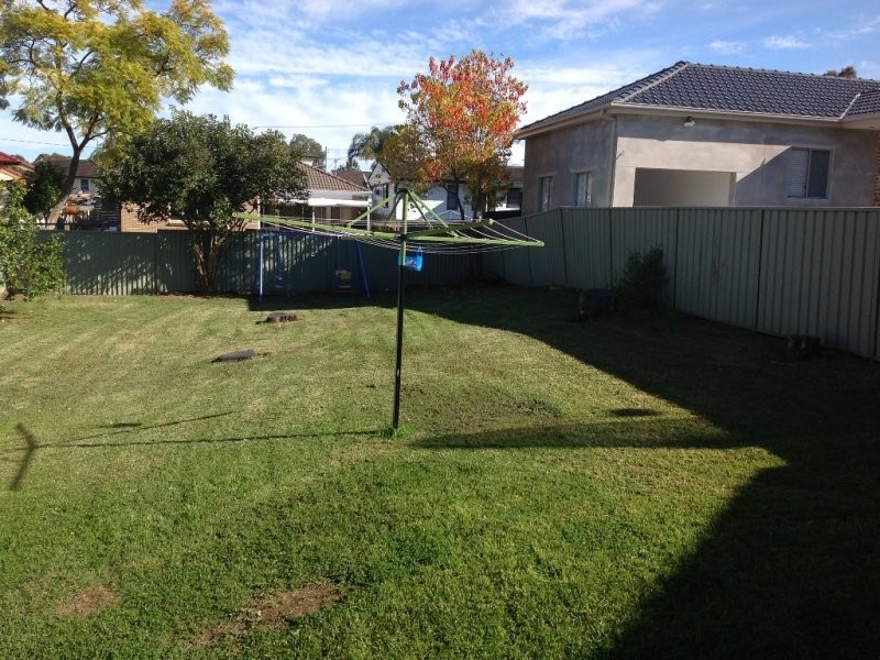 121 STRICKLAND CRES, Ashcroft NSW 2168