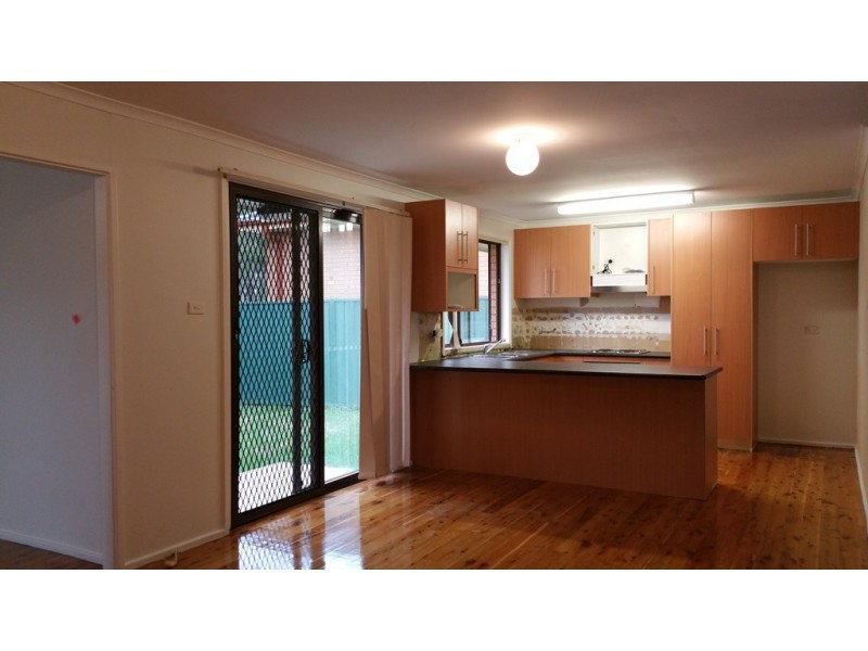 14 Thesiger Rd, Bonnyrigg NSW 2177