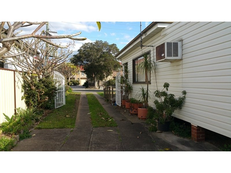 49 PASSEFIELD ST, Liverpool NSW 2170