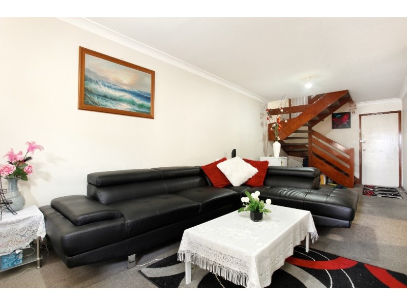 16/1 Manning St, Warwick Farm NSW 2170