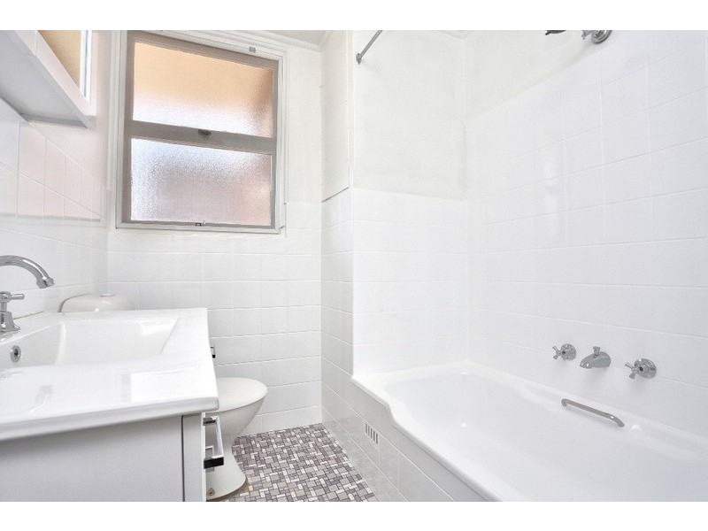 1/13-15 Carboni St, Liverpool NSW 2170