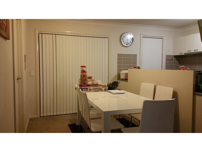 33 Sovereign Cct, Glenfield NSW 2167