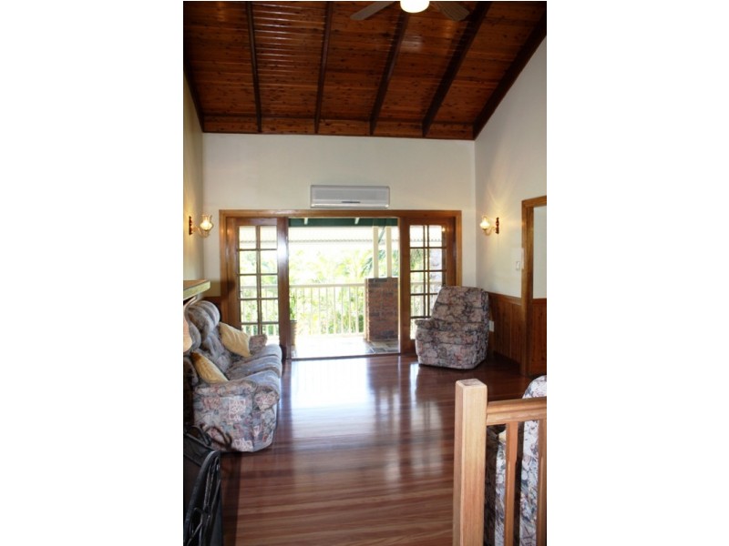 4 Triton Crt, Shoal Point QLD 4750