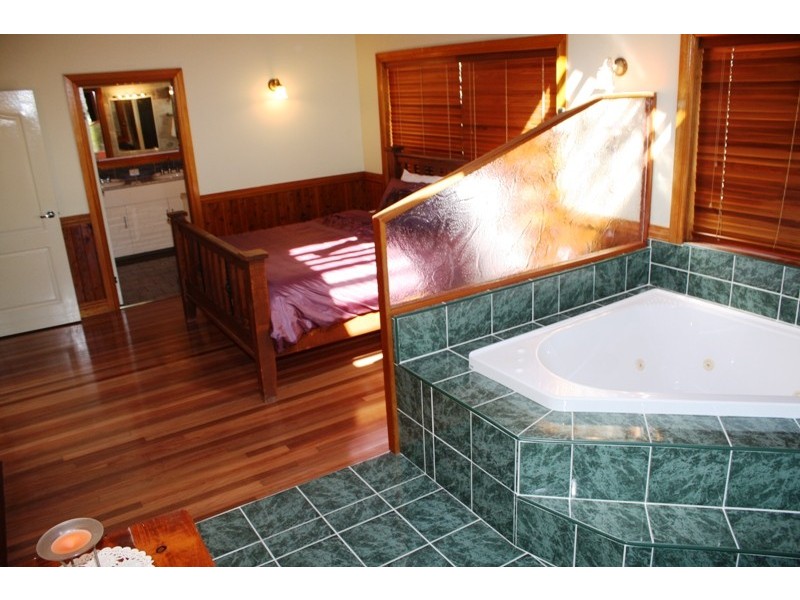 4 Triton Crt, Shoal Point QLD 4750