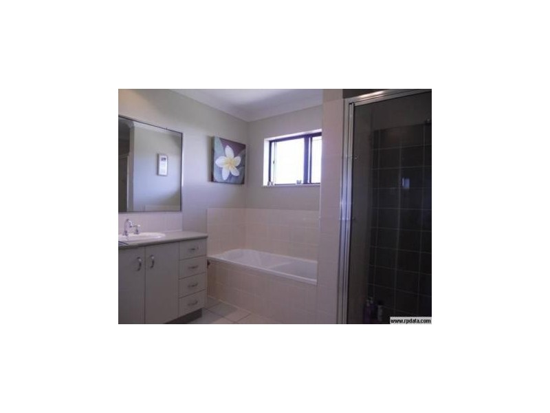 4 Dan Court, Walkerston QLD 4751