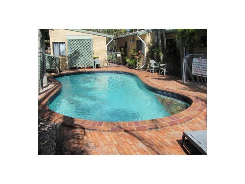 8/4 Symons, Bucasia QLD 4750