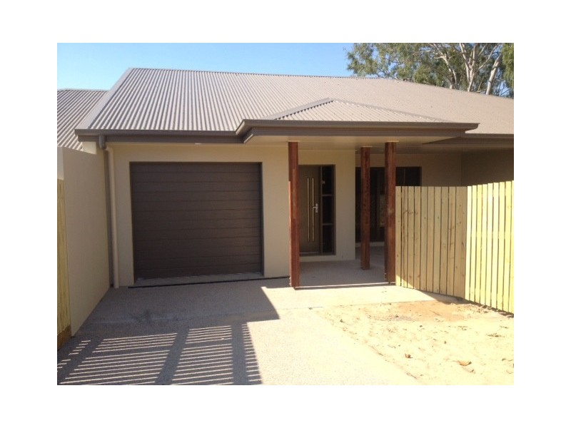 1/2 Steve Street, Walkerston QLD 4751