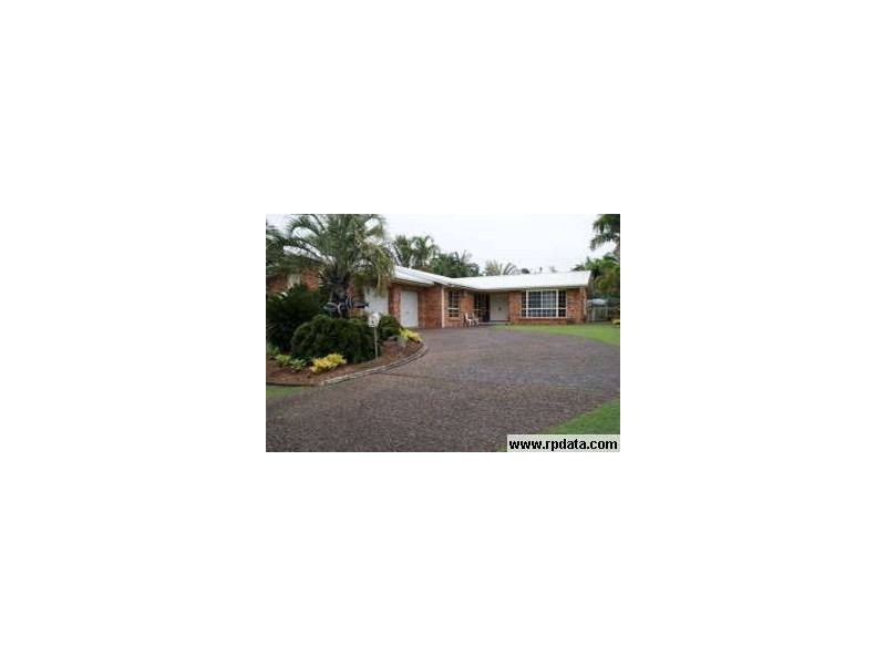 8 Palm Court, Bucasia QLD 4750