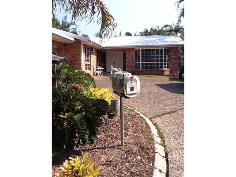 8 Palm Court, Bucasia QLD 4750
