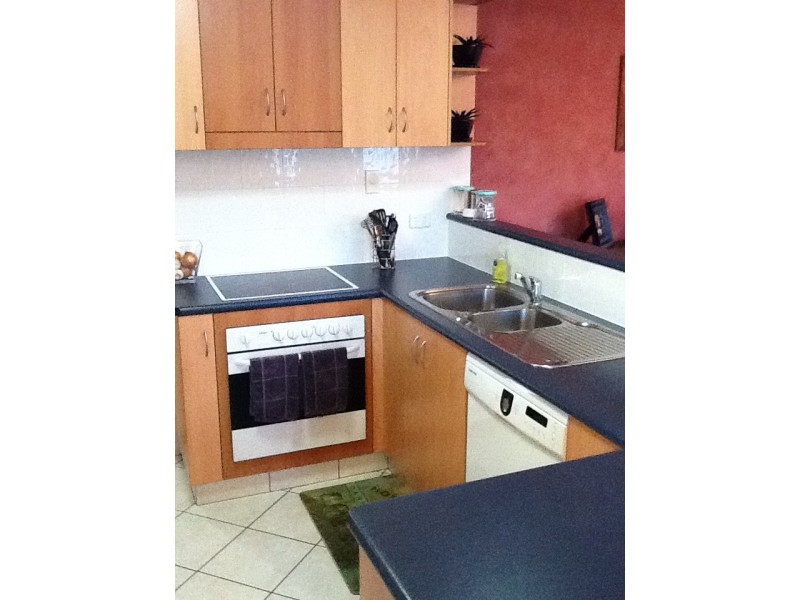 25 Dennis Street, South Mackay QLD 4740