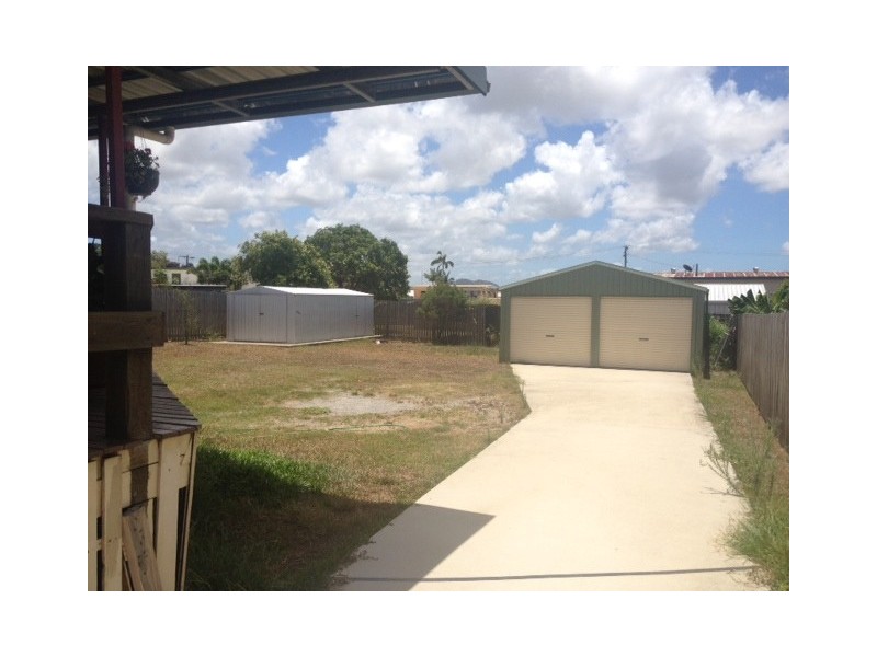 4 Moffat, North Mackay QLD 4740