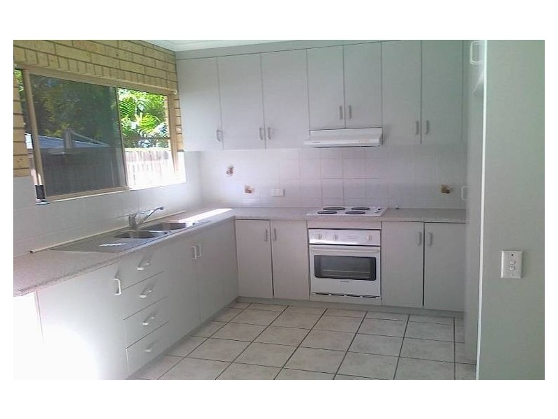 Unit 2-39 Flight Drive, Moranbah QLD 4744