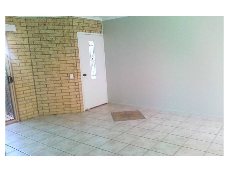 Unit 2-39 Flight Drive, Moranbah QLD 4744