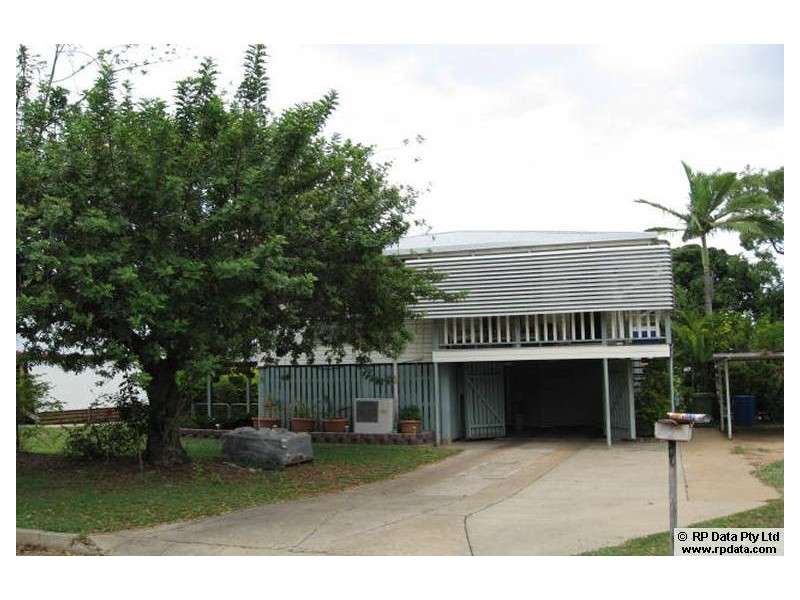 2 Gilbert Court, Moranbah QLD 4744