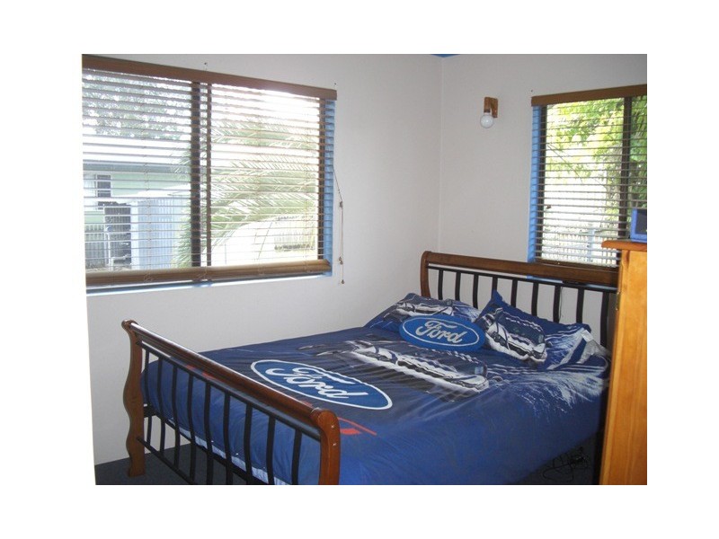 6 Stott Street, Bucasia QLD 4750