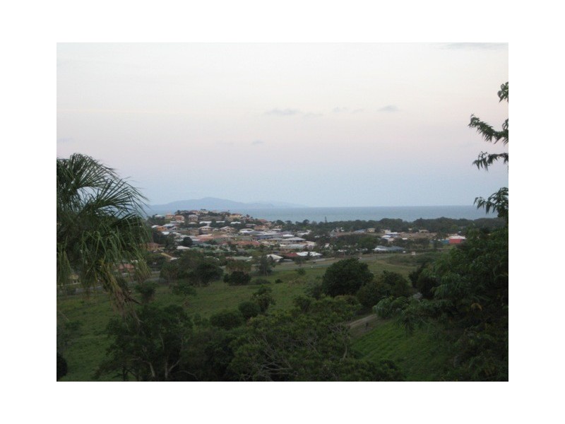 7 Eulbertie Avenue, Eimeo QLD 4740