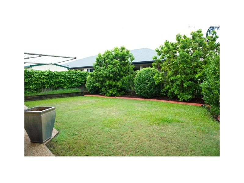 5 Eden Court, Glenella QLD 4740