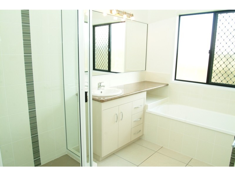 44 Gingham Street, Glenella QLD 4740