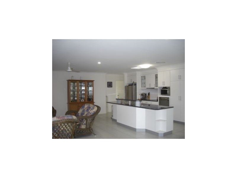 36 Gingham Street, Glenella QLD 4740