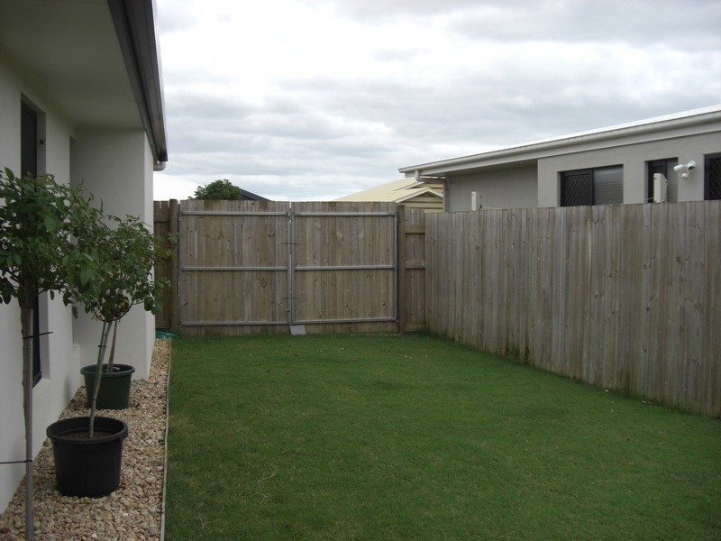 36 Gingham Street, Glenella QLD 4740