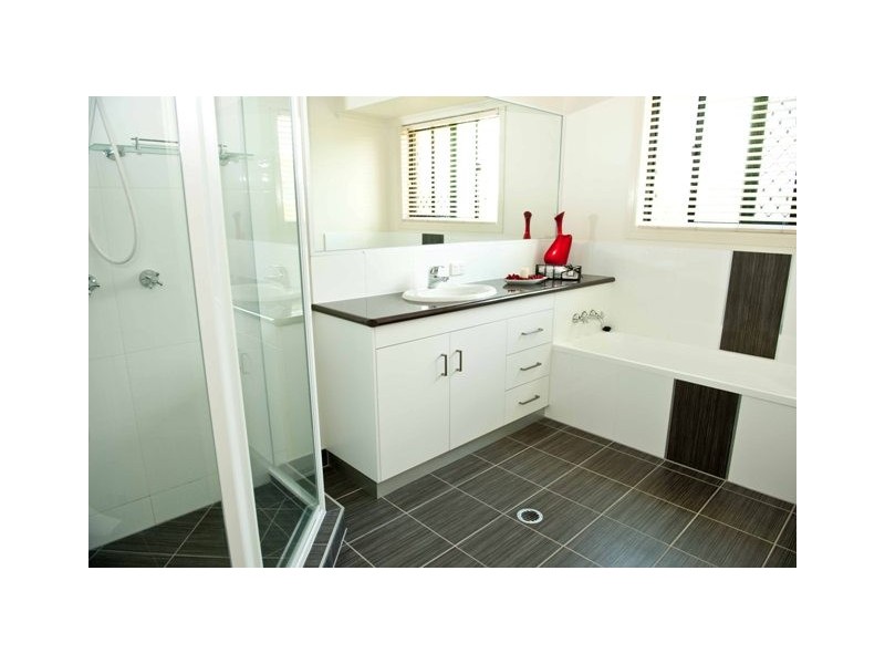 33 Windmill Crossing, Mount Pleasant QLD 4740