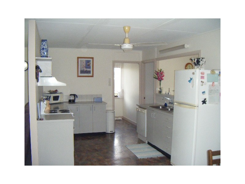 9 Perry Road, Walkerston QLD 4751