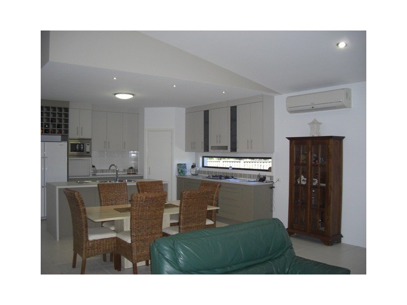 17 Ulladulla Street, Blacks Beach QLD 4740