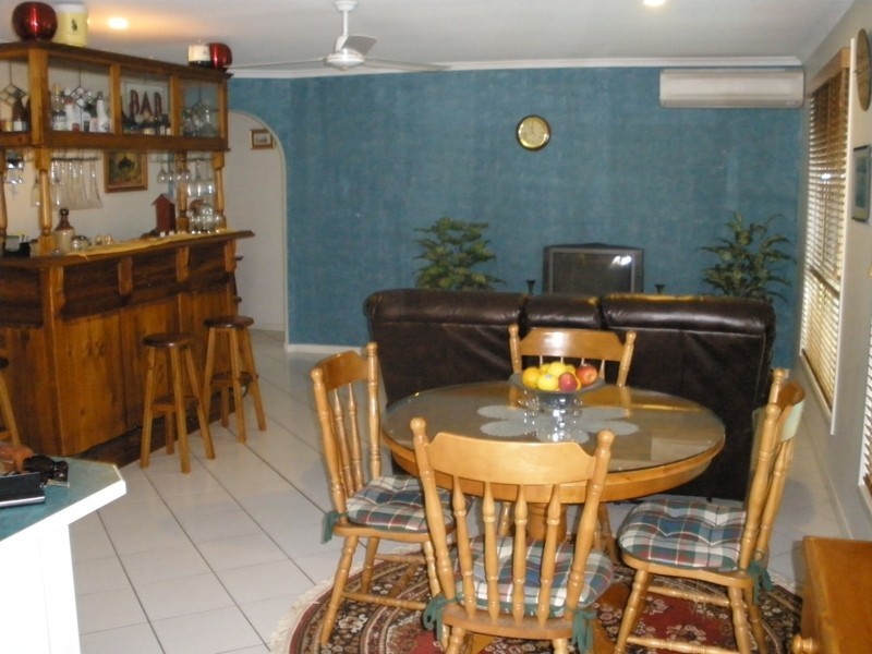 10  Matterson Ave, Blacks Beach QLD 4740