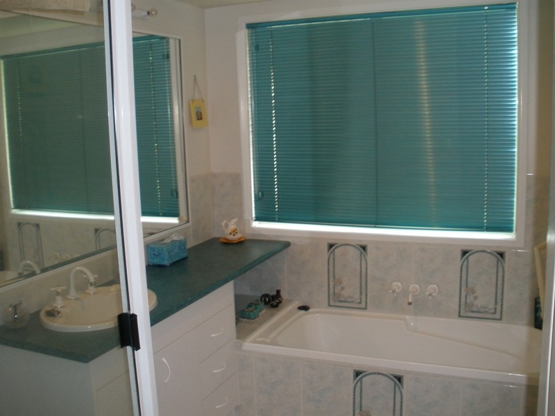 10  Matterson Ave, Blacks Beach QLD 4740