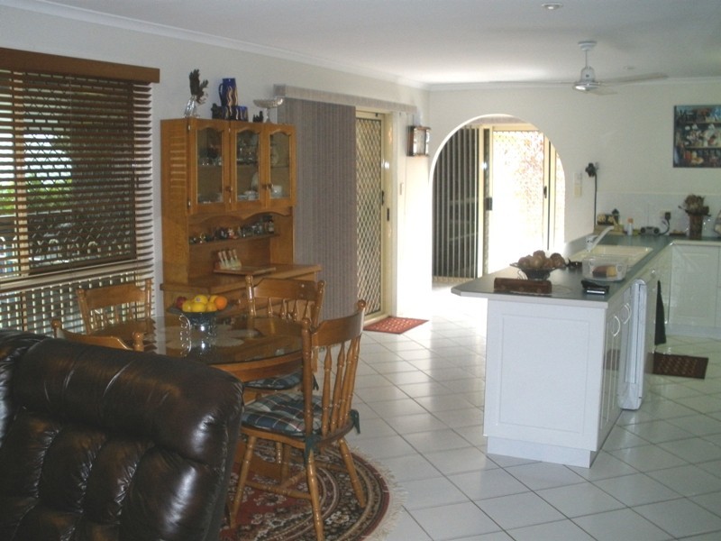 10  Matterson Ave, Blacks Beach QLD 4740