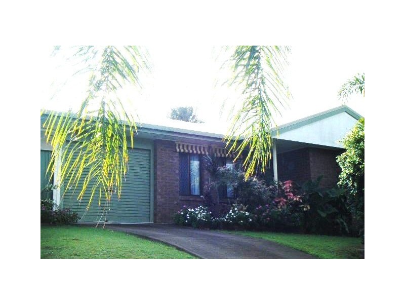18 McLaughlin Drive, Blacks Beach QLD 4740