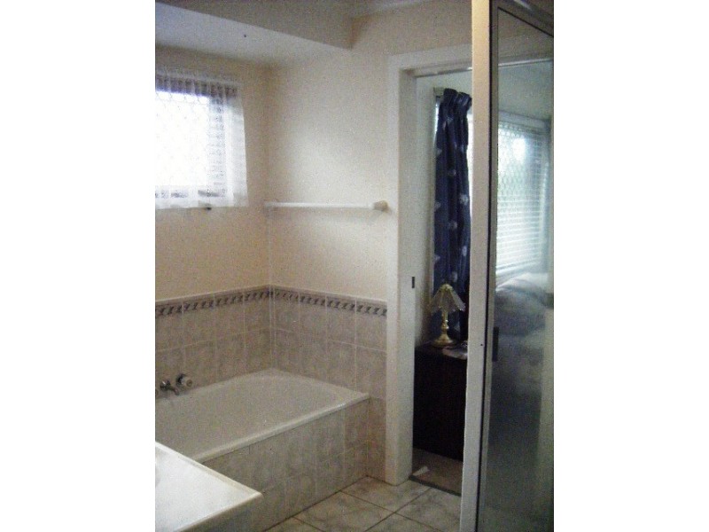 18 McLaughlin Drive, Blacks Beach QLD 4740