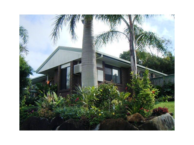 18 McLaughlin Drive, Blacks Beach QLD 4740