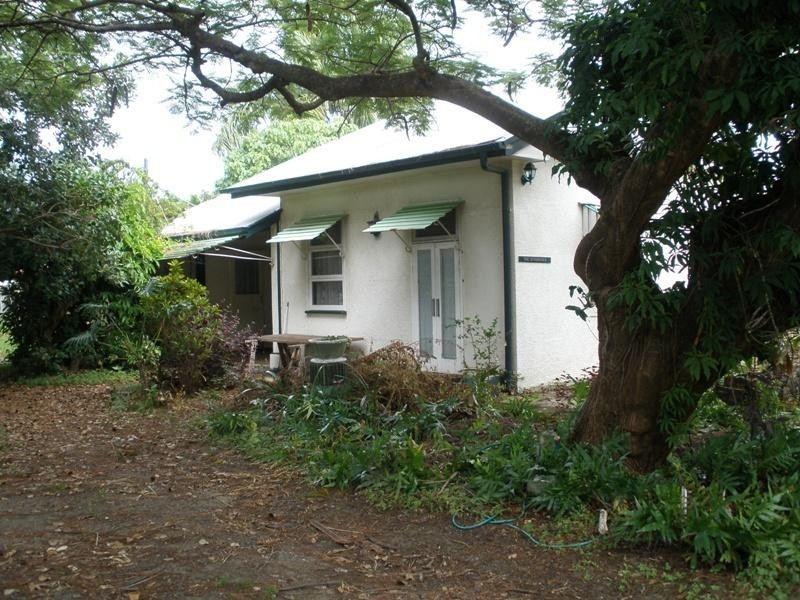 27  Paradise St, South Mackay QLD 4740
