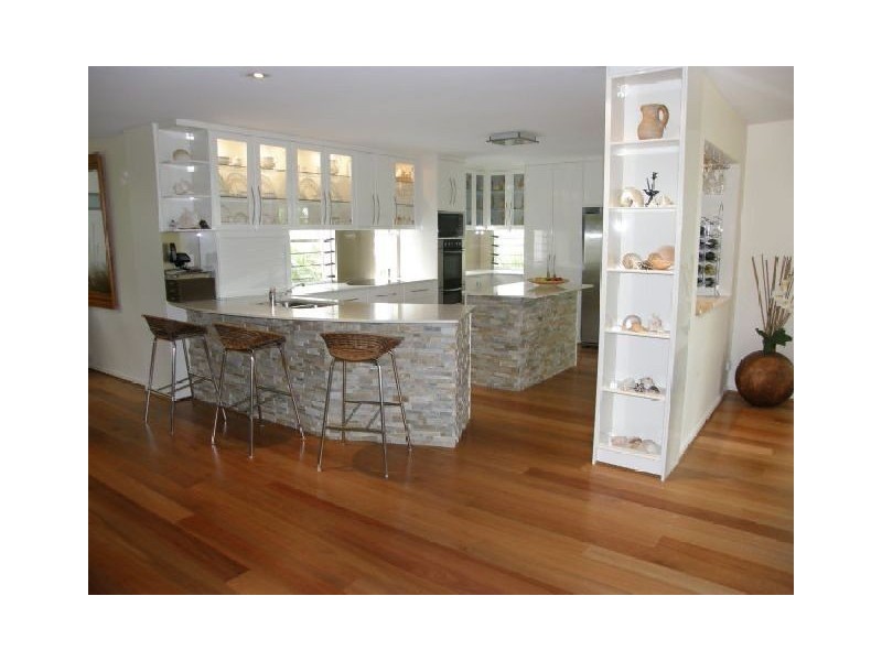 11 Sunrise Place, Blacks Beach QLD 4740